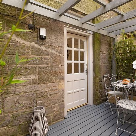 Altido Main Door Entrance Private Courtyard Apartment On The Park Edinburgh Exterior foto